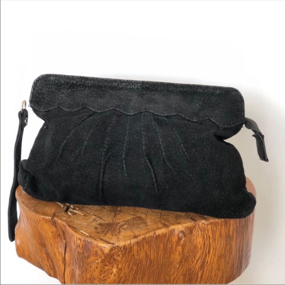 Vintage Black Pebbled Suede Scalloped Detail Clutch with Zippered Wristlet
